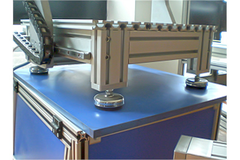 application Chromium plated feet M10